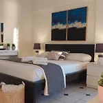 Bay *