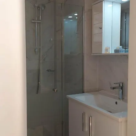 Bay Apartment *